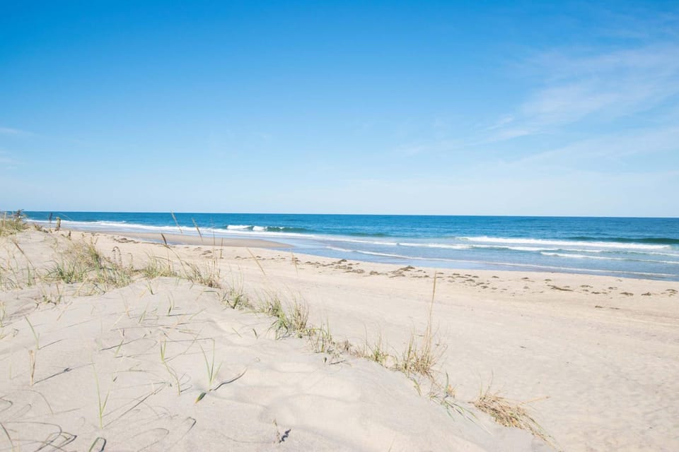 Private Beach and Roof Top Deck House in Orleans