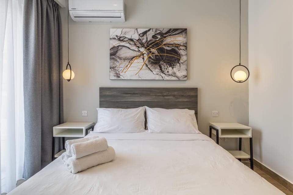 Cozy Studio in the Heart of Paceville - Olo Living by SF Homes Bed and Breakfast in Saint Julians