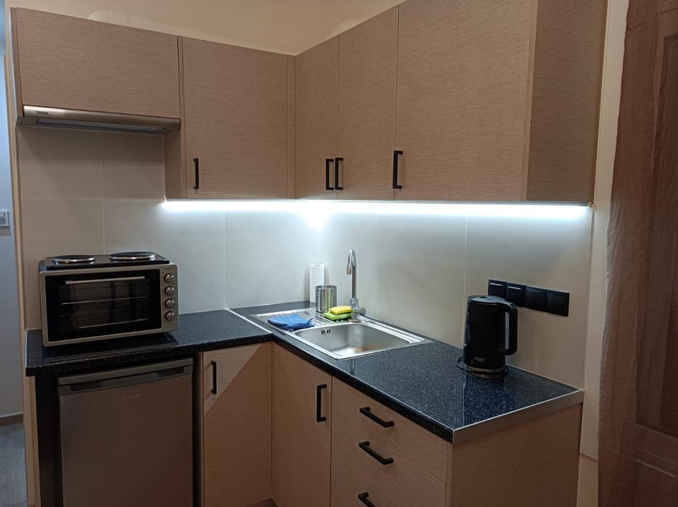 Kitchen or kitchenette, pet friendly, stove