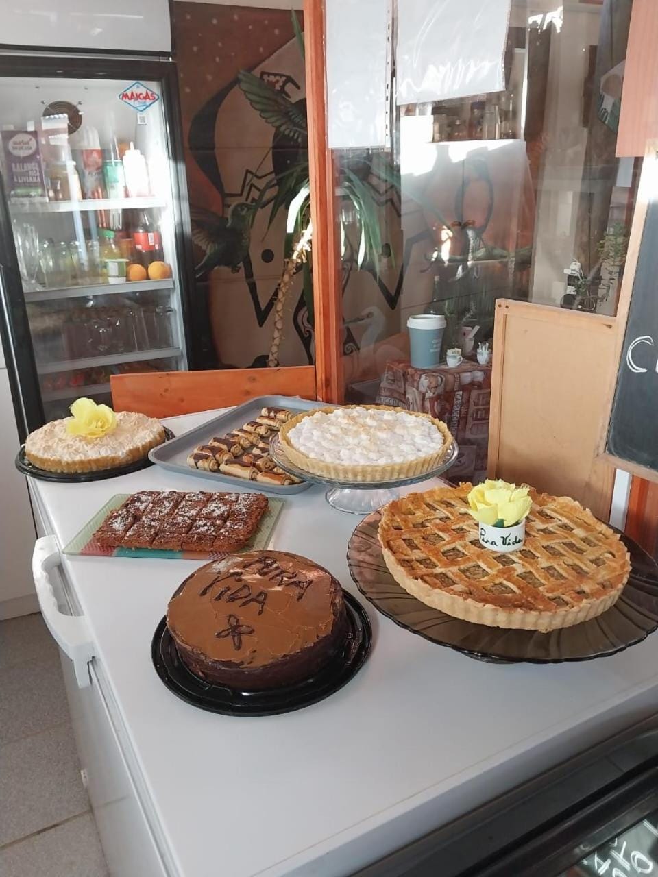 Restaurant/places to eat, Food and drinks