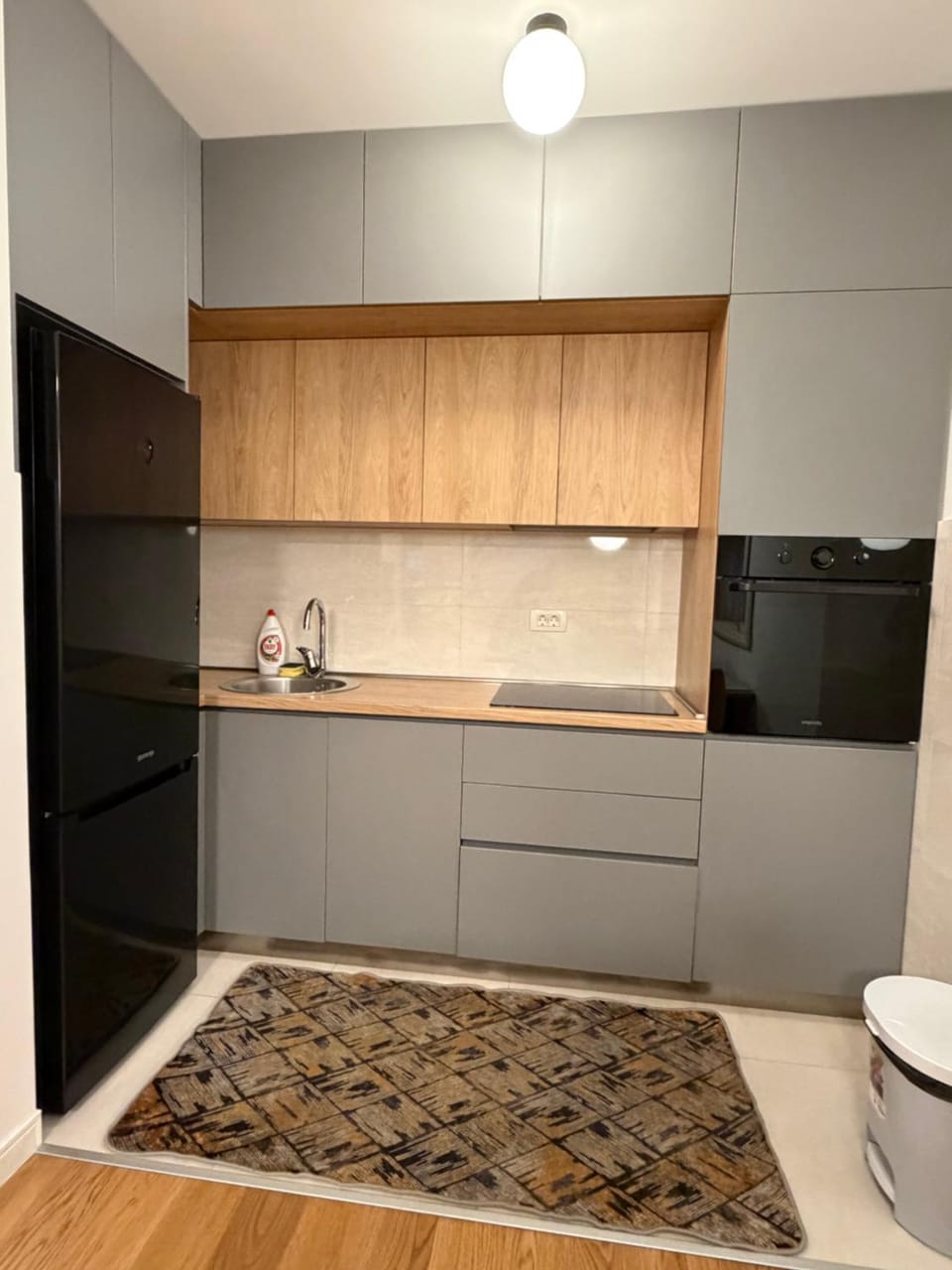 Kitchen or kitchenette, oven, stove