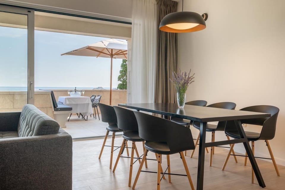 Natural landscape, Living room, Seating area, Dining area, Sea view