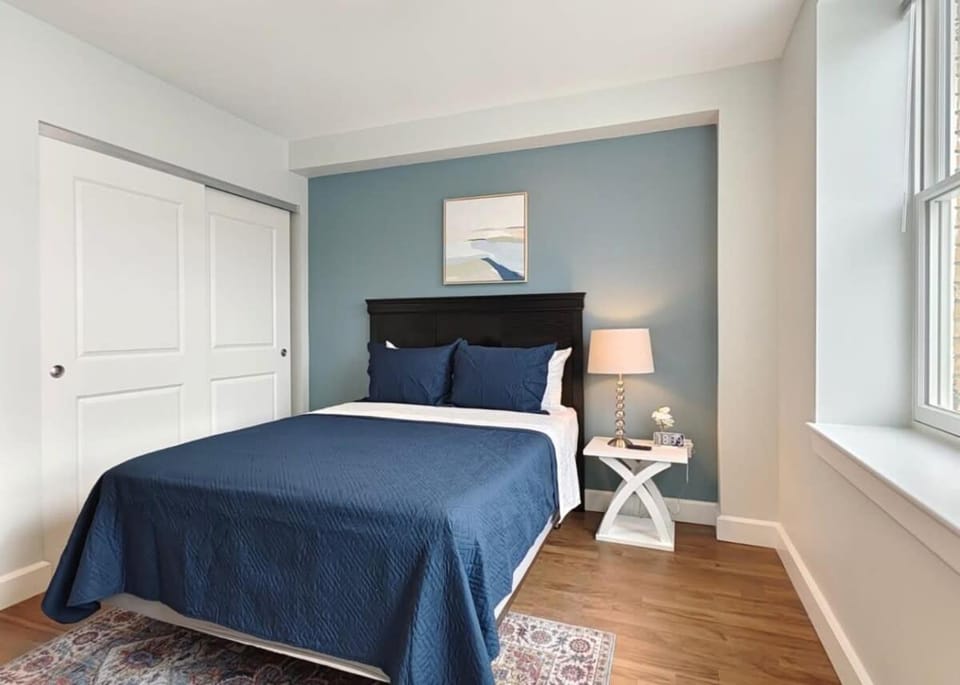 Fun Cozy Apts - 1 25 Mile Walk to TIAA Bnk Fld Apartment in Jacksonville