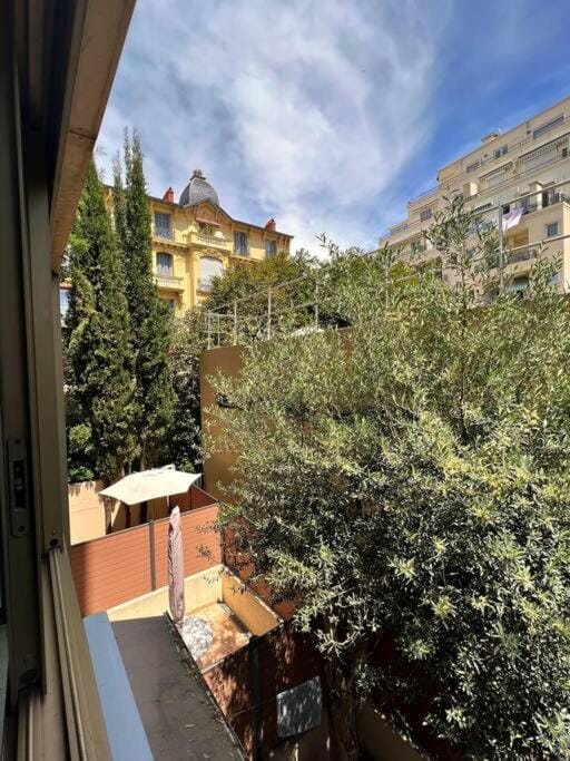 Carré d'or Studio 2 Apartment in Nice