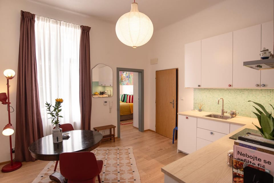 Dining area, kitchen