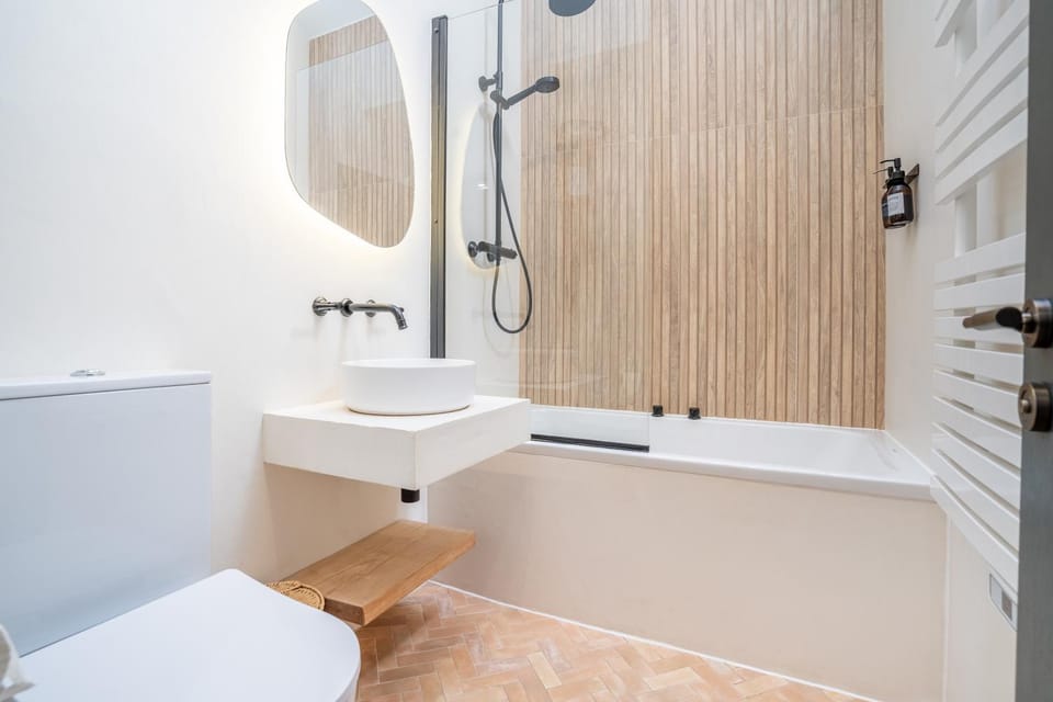 Shower, Toilet, Bathroom, Bath