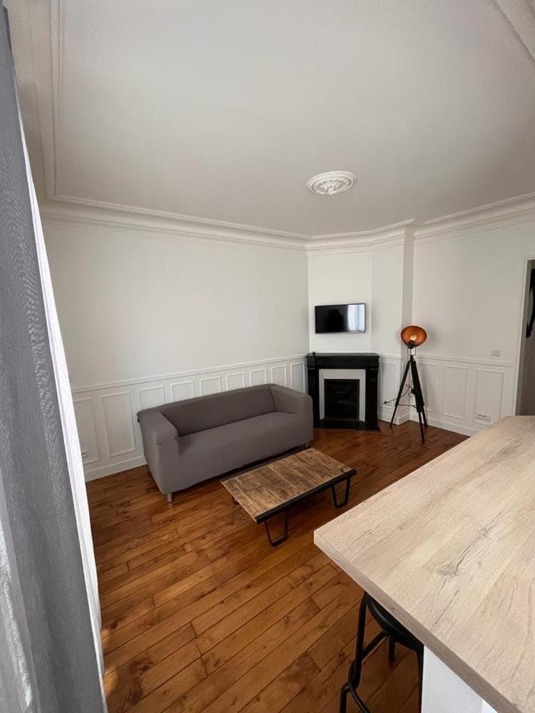 Cosy appartement paris à deux pas Apartment in Courbevoie