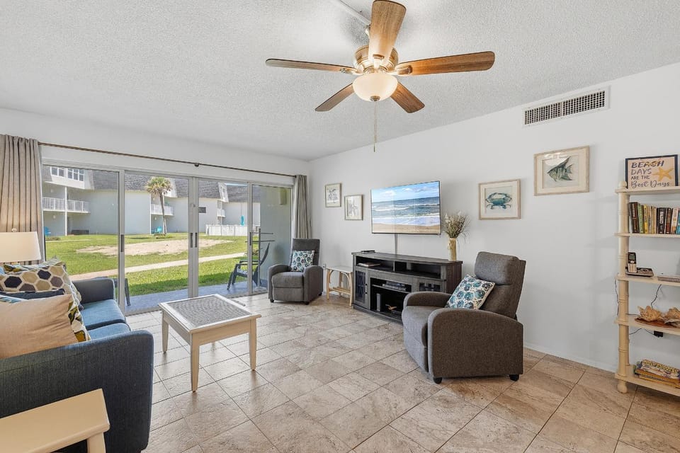 Surfside 107 House in Edgewater