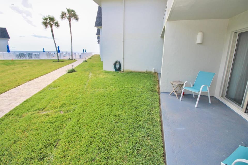 Surfside 107 House in Edgewater