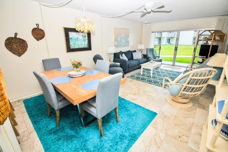 Surfside 107 House in Edgewater