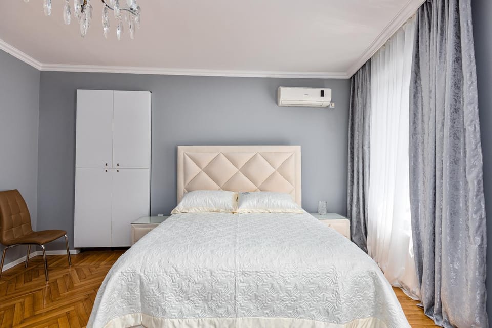 MaRKoS Elegant 2BR Apartment in Sololaki Apartment in Tbilisi, Georgia