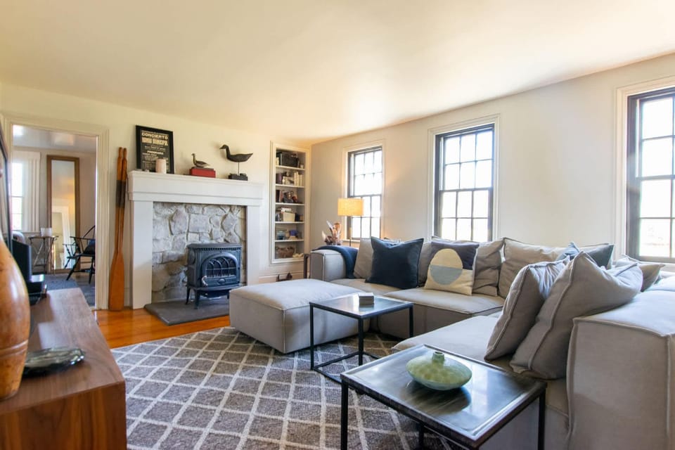 Multi-Dwelling 1 Mile to Nantucket Sound House in Dennis Port