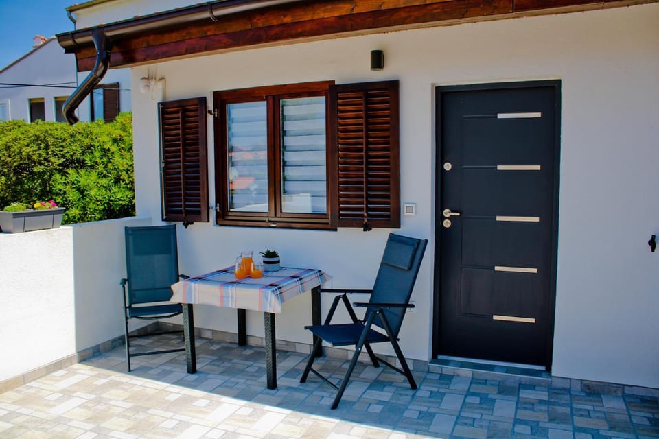Patio, Balcony/Terrace, Seating area