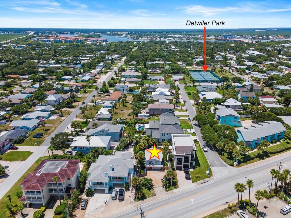 Barefoot Bungalow House in New Smyrna Beach