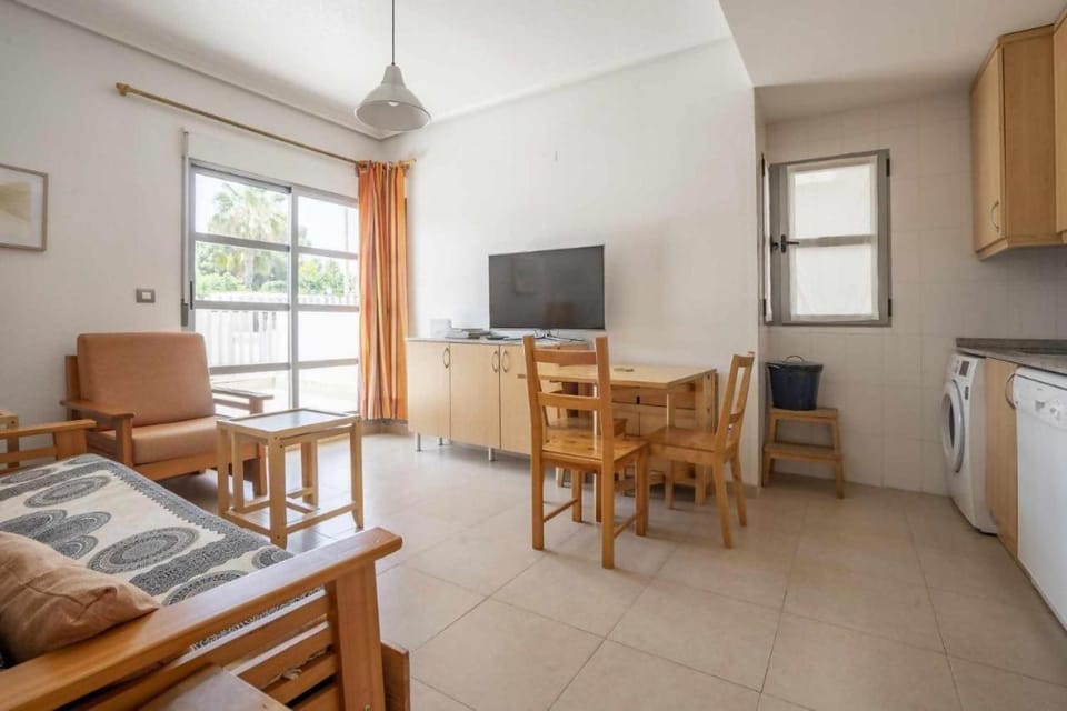 TV and multimedia, Living room, Dining area