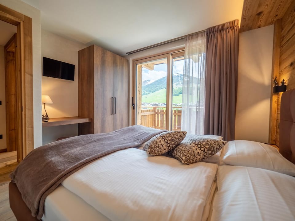 Deschana Lodge Apartment in Canton of Grisons