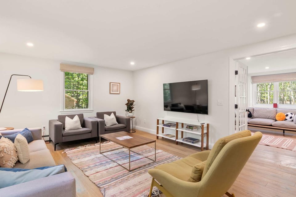 Spacious Home with Private In-Ground Pool House in Brewster