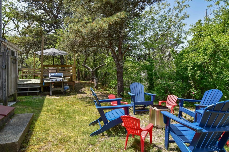 Beautiful Home Close to Ponds and Beach House in Brewster