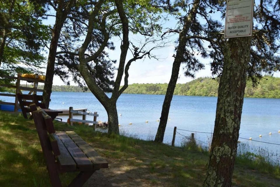 Beautiful Home Close to Ponds and Beach House in Brewster