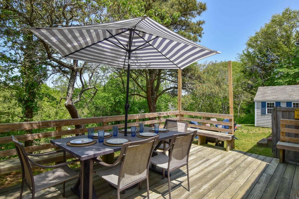 Beautiful Home Close to Ponds and Beach House in Brewster