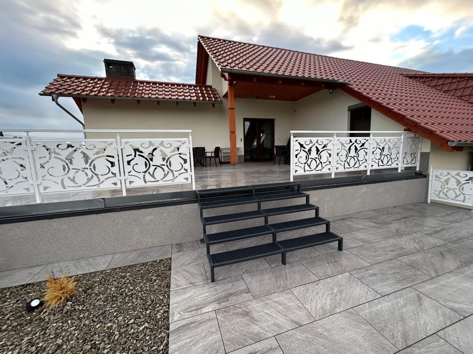 Property building, Balcony/Terrace