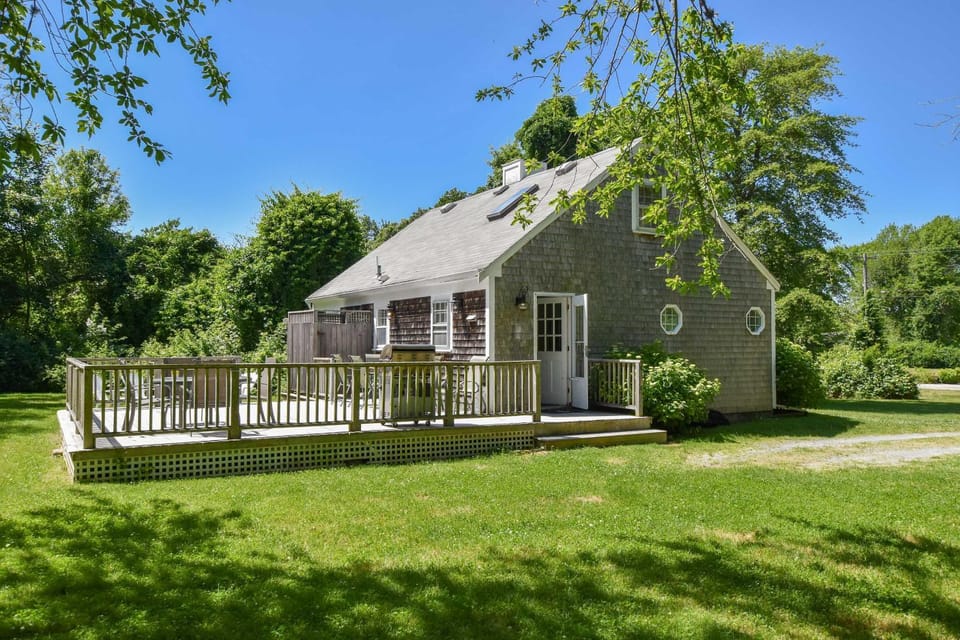 Huge Deck Outdoor Shower Dog Friendly House in Brewster