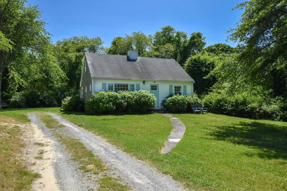 Huge Deck Outdoor Shower Dog Friendly House in Brewster