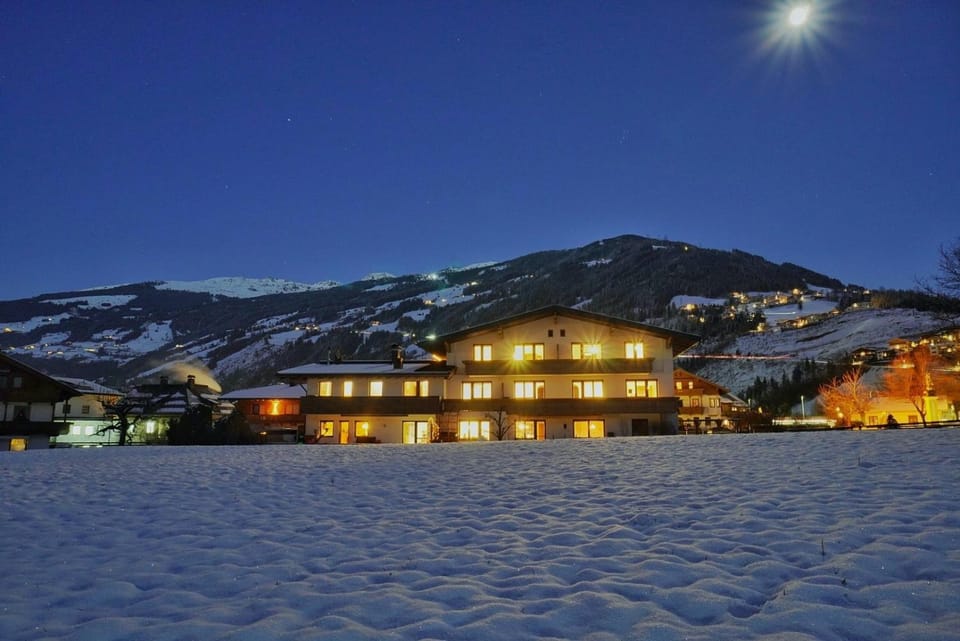 Property building, Night, View (from property/room), View (from property/room), Balcony/Terrace, Balcony/Terrace, Mountain view, Mountain view