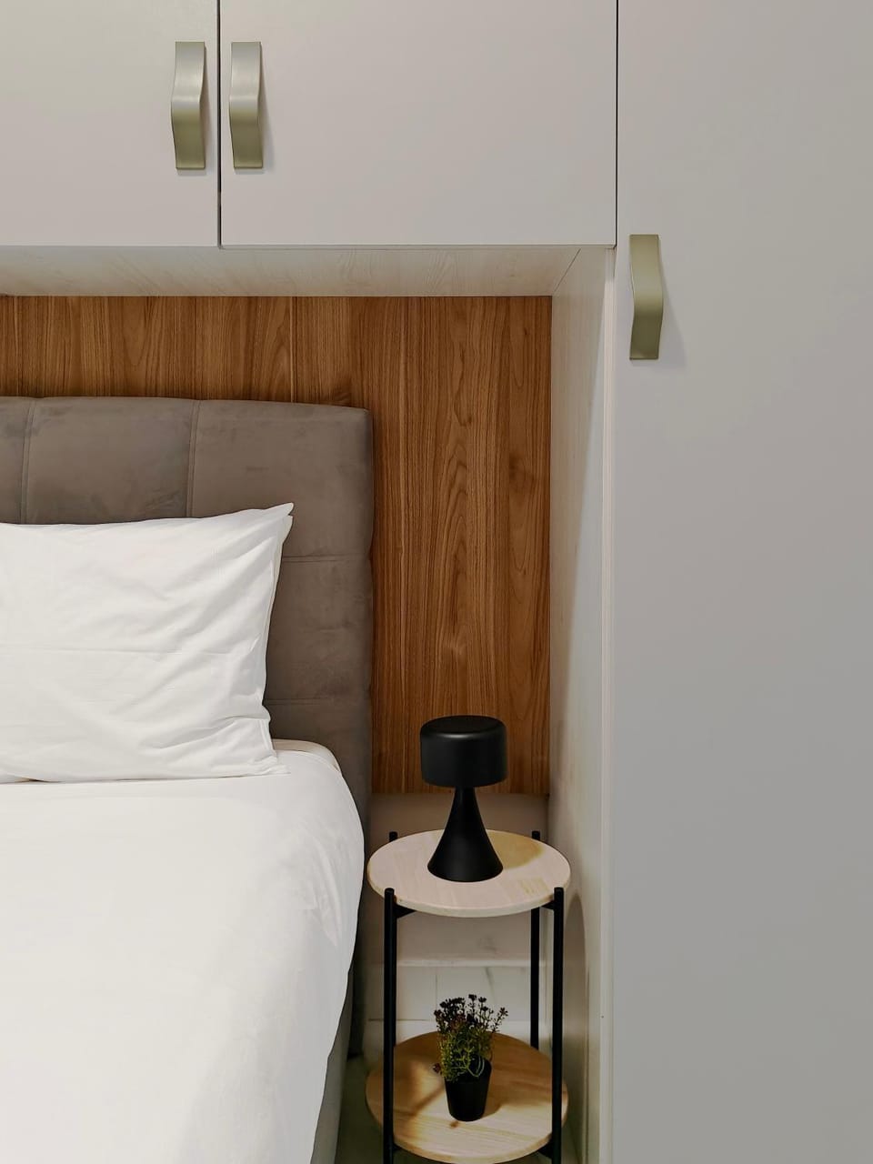 Bed, Decorative detail, Bedroom, wardrobe