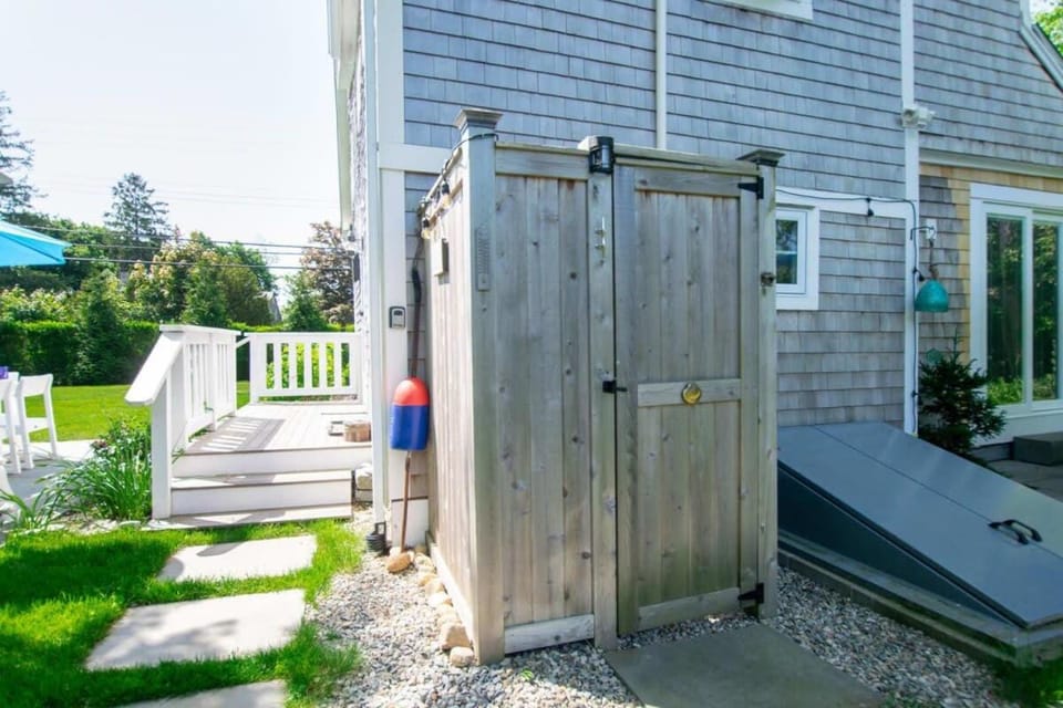 Walk to Water Access to Hiking Trails! House in Harwich