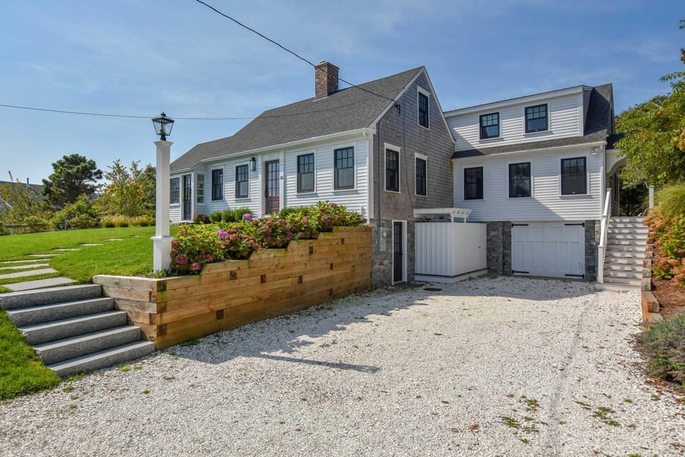 Gorgeous Home 2 Min Walk to Beach House in Harwich