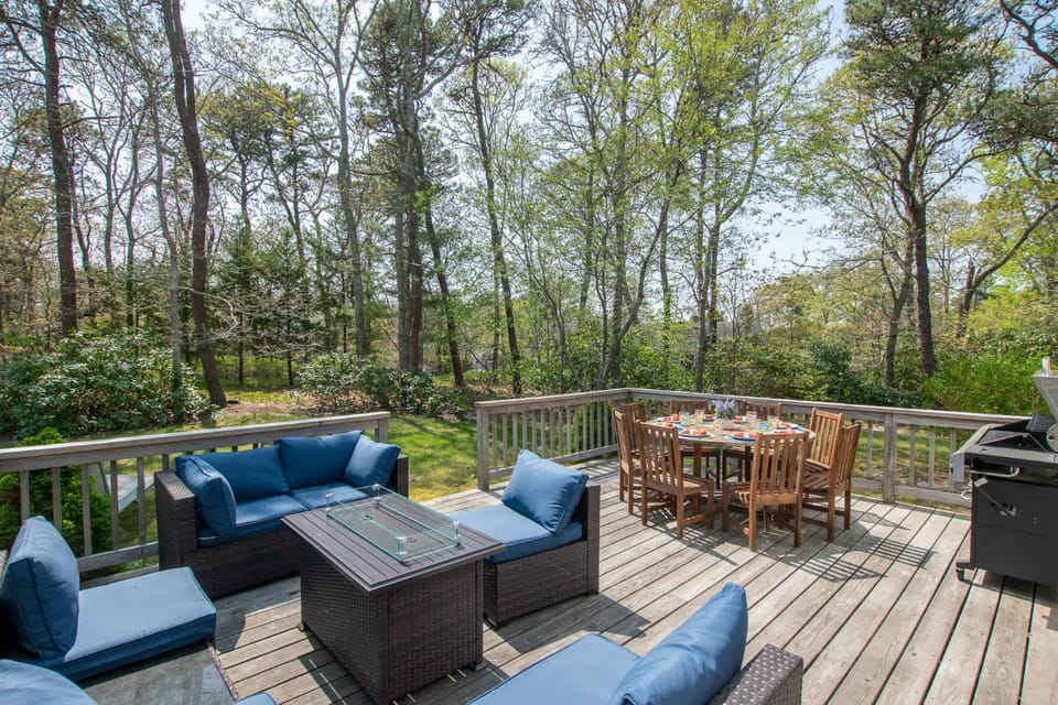 Gorgeous Home with Game Room Dog Welcome House in Harwich