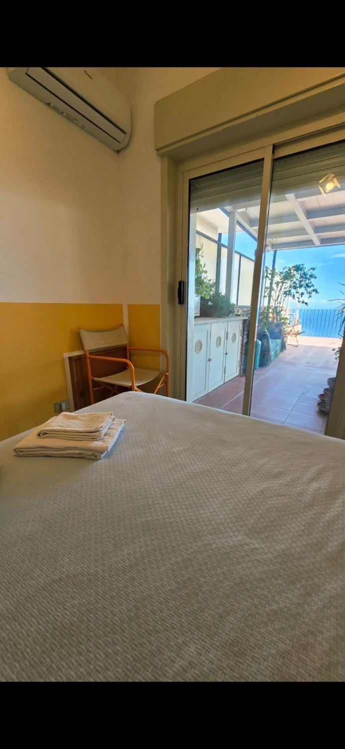 Bedroom, Sea view