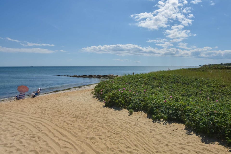 Close to Bike Path 1 Mile to Beaches House in South Chatham