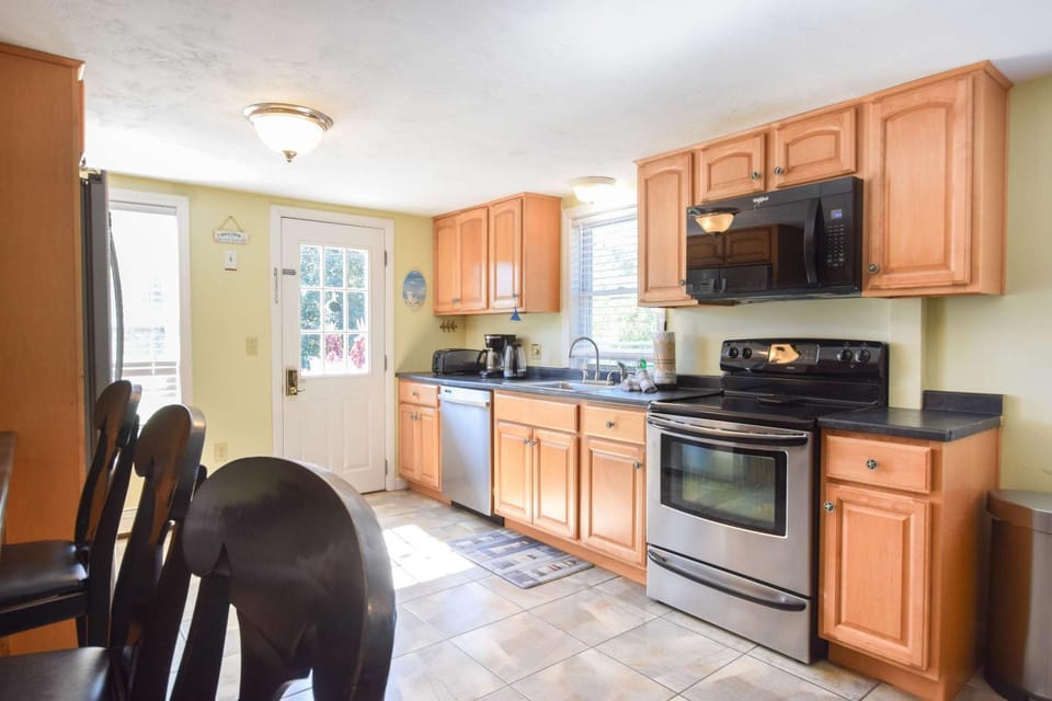 Lovely Home Near Bike Path Dog Welcome! House in Chatham