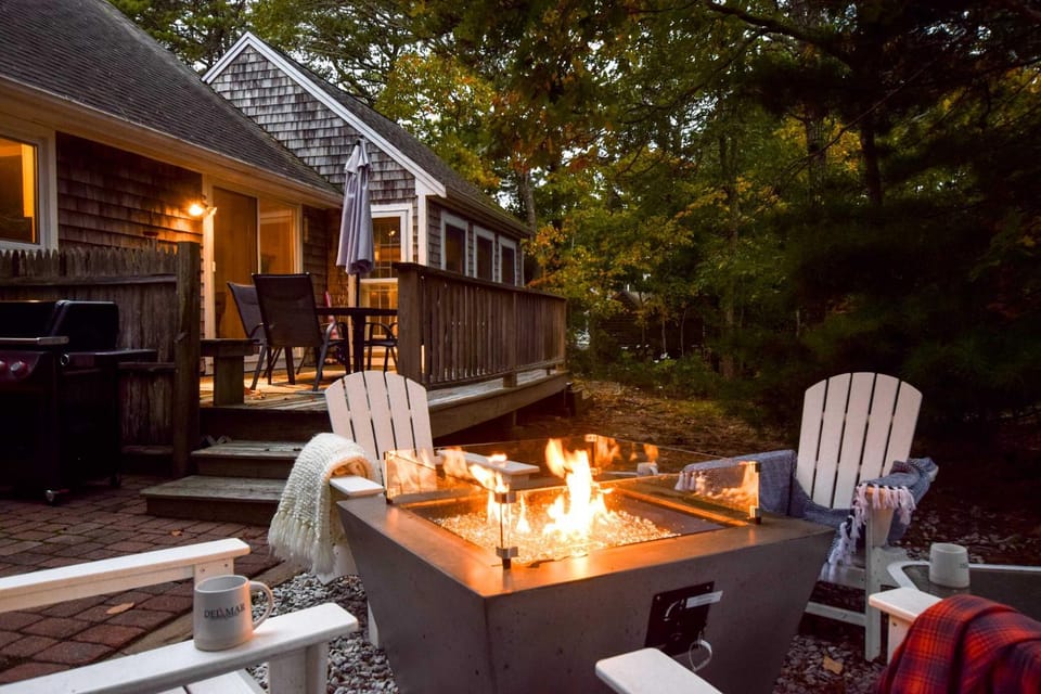 5-Mins to Forest Beach Dog Friendly House in South Chatham