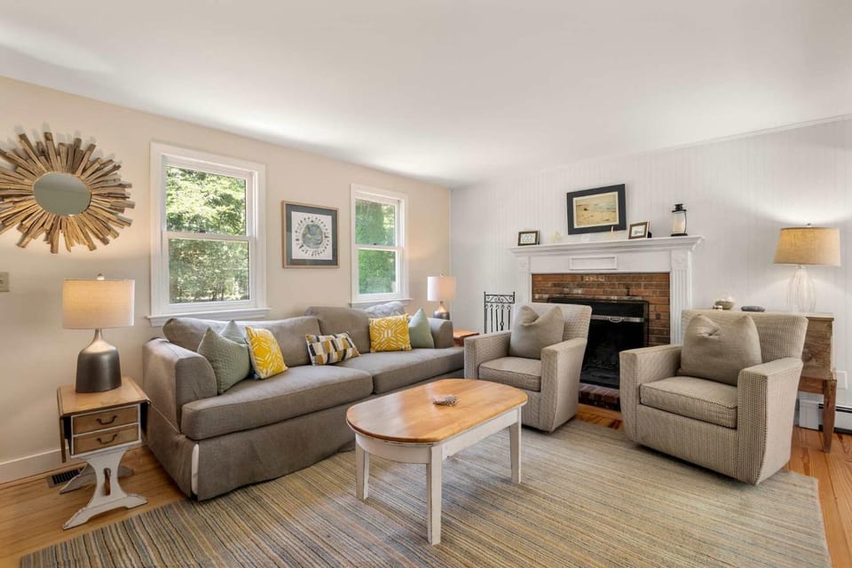 Great Location Outdoor Space Dog Friendly House in Chatham