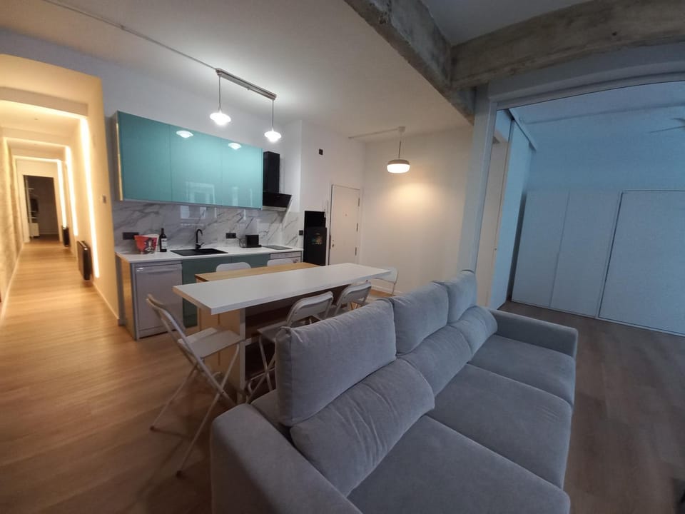 Kitchen or kitchenette, Living room