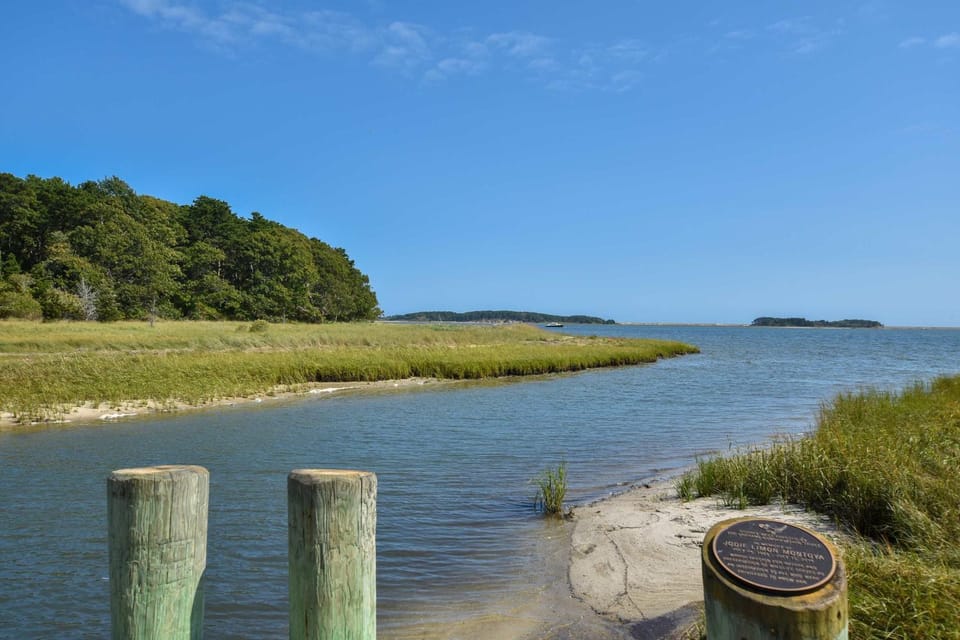 Gorgeous Renovation Walk to Water House in Orleans