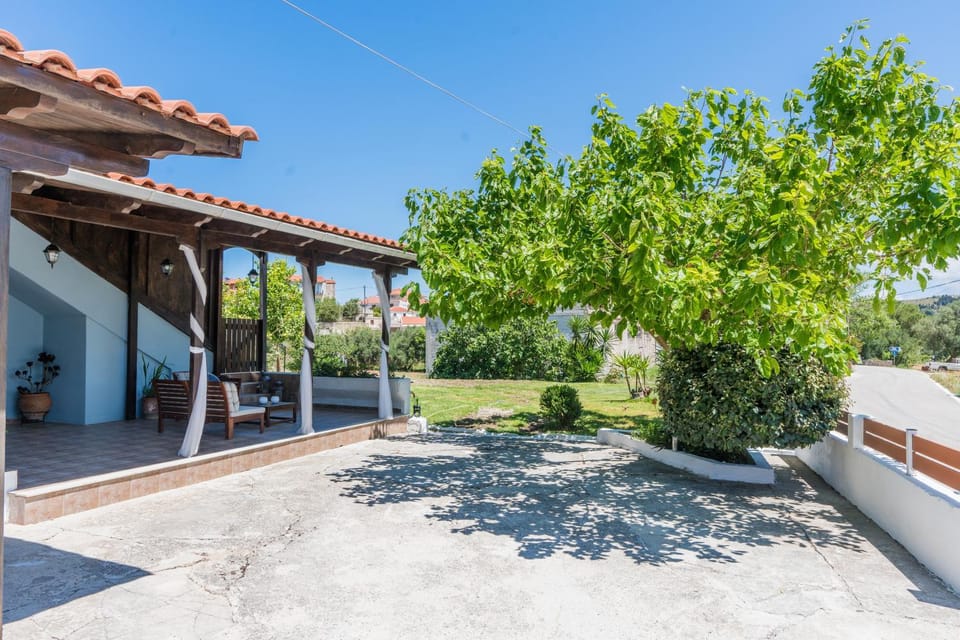 Property building, Garden, Garden view