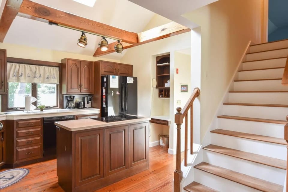 1 6 mi to Nauset Beach House in Orleans