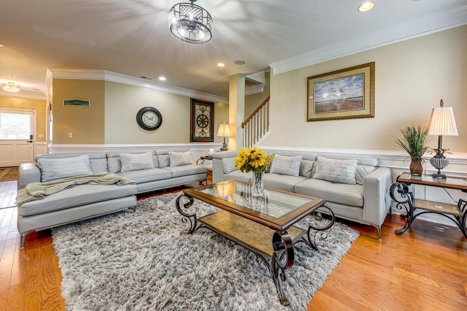 Walk to Wescott Golf, Pool Access! Pondfront Home House in Summerville