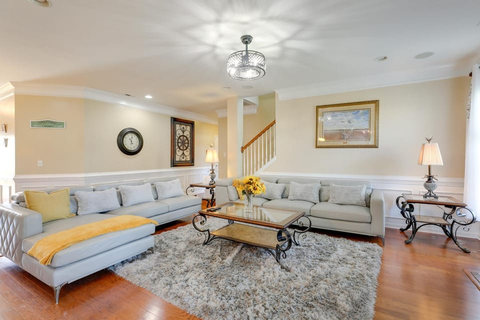 Walk to Wescott Golf, Pool Access! Pondfront Home House in Summerville
