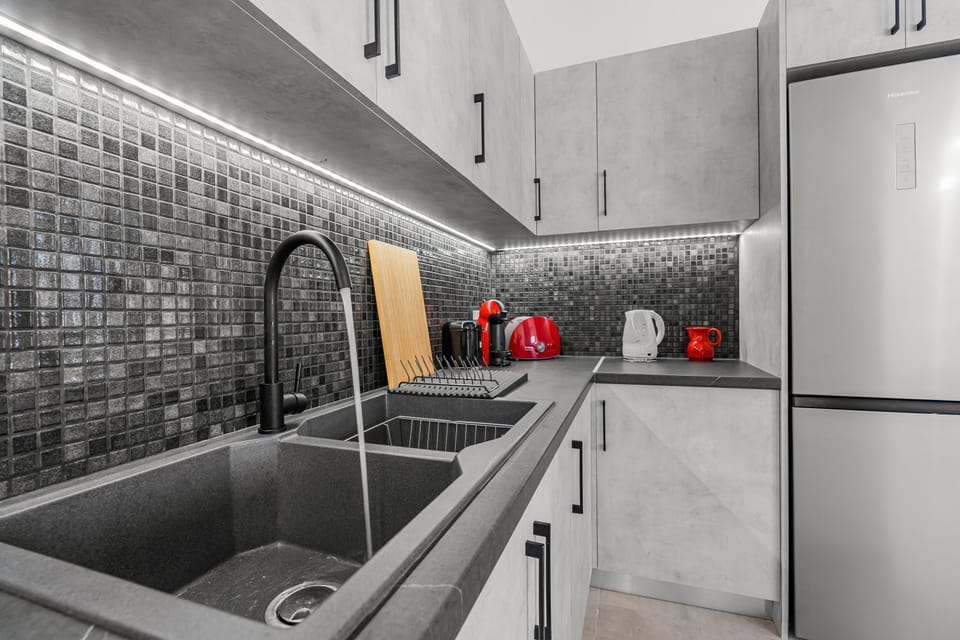 Living room, Dining area, kitchen