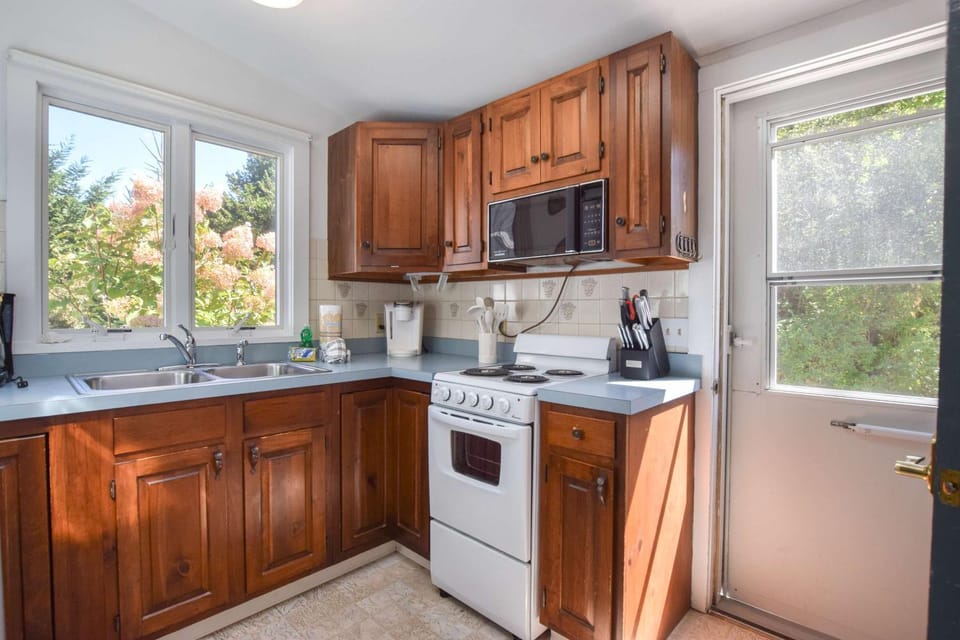 Bike to Nauset Beach or Walk to Mill Pond House in Orleans