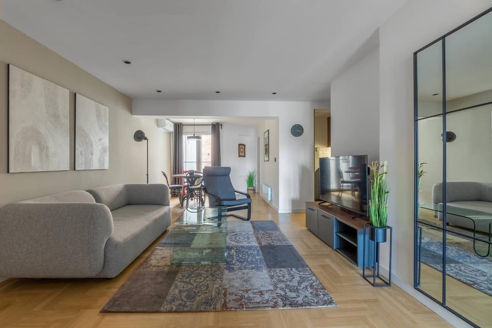 TV and multimedia, Living room, Seating area