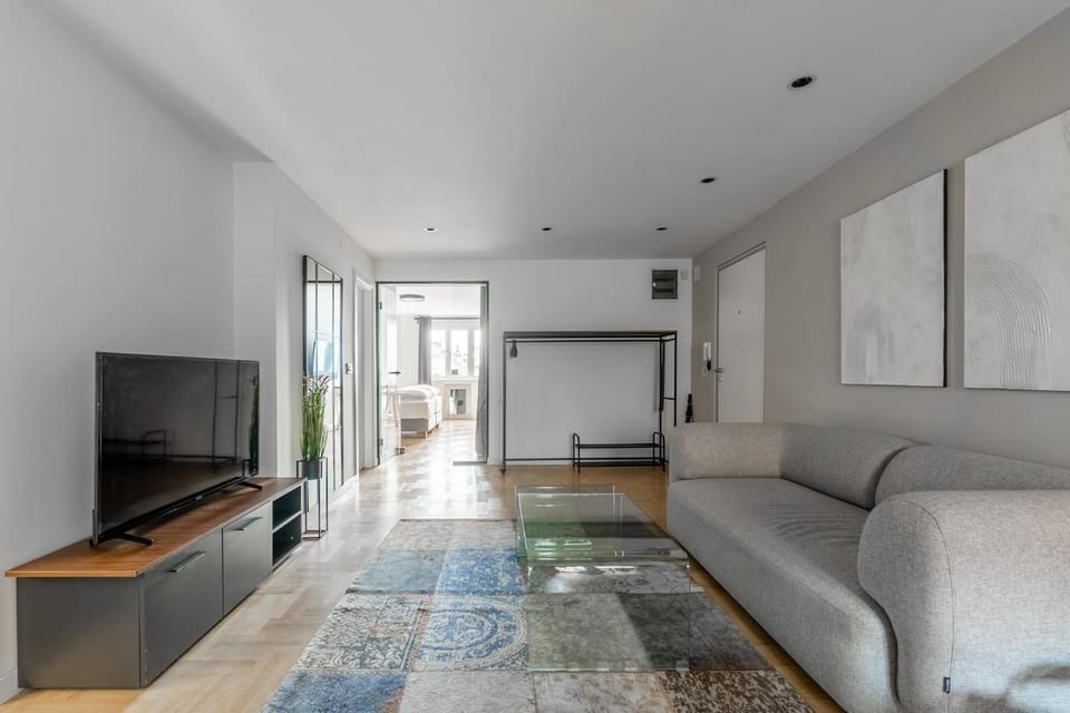 TV and multimedia, Living room, Seating area