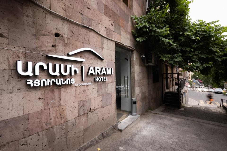 Property building, Property logo or sign, Street view