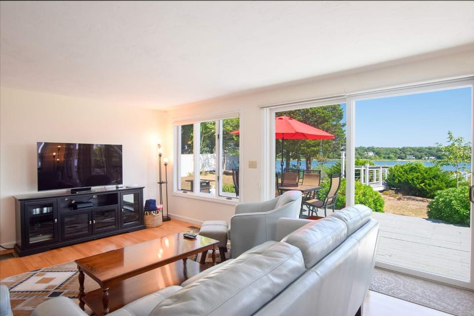 Waterfront with Private Dock House in Orleans