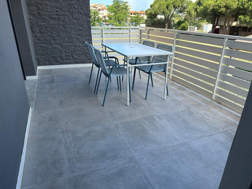 Balcony/Terrace, Dining area